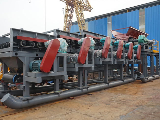 雪橇式移動泥石分離機